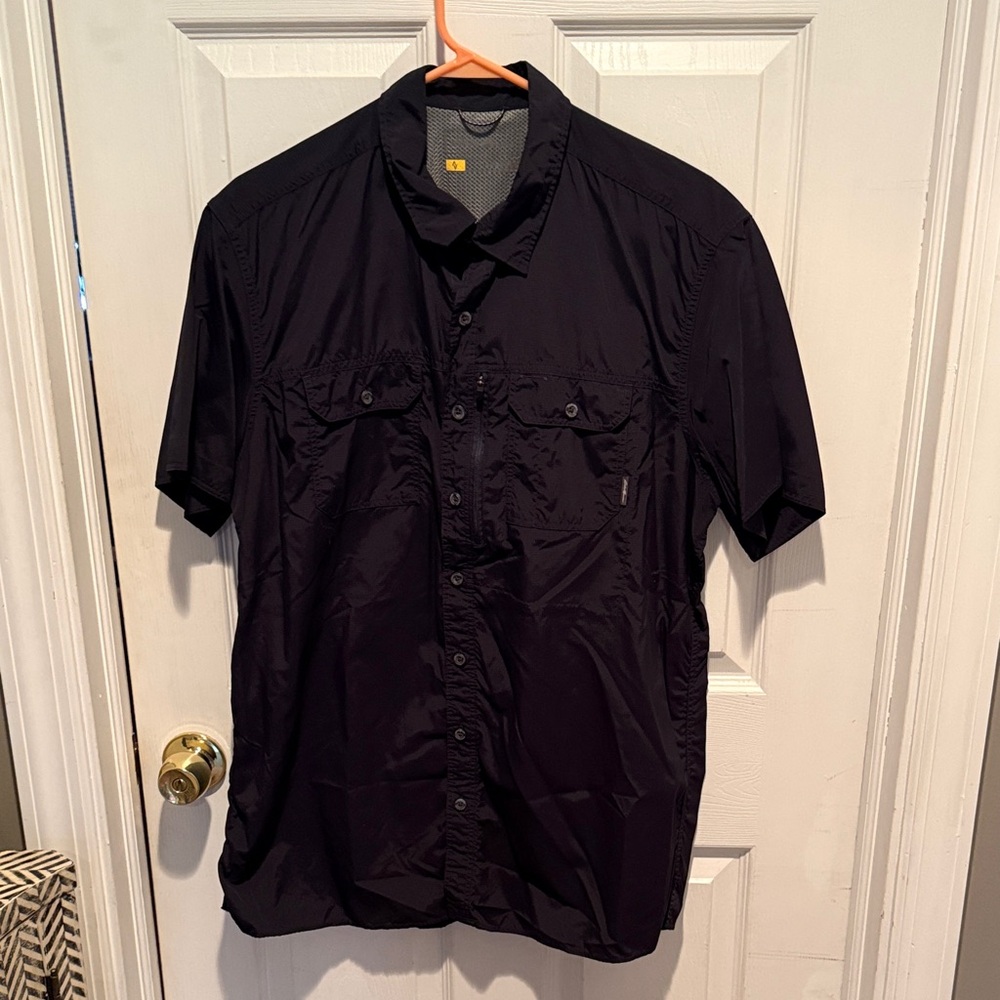 Eddie Bauer Men's Dark Blue Short Sleeve Shirt